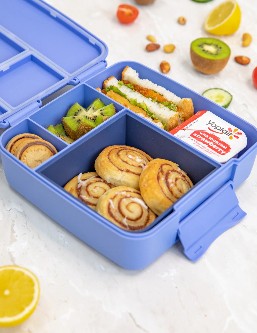 MontiiCo FEAST štvorcová silikónová tácka Navy