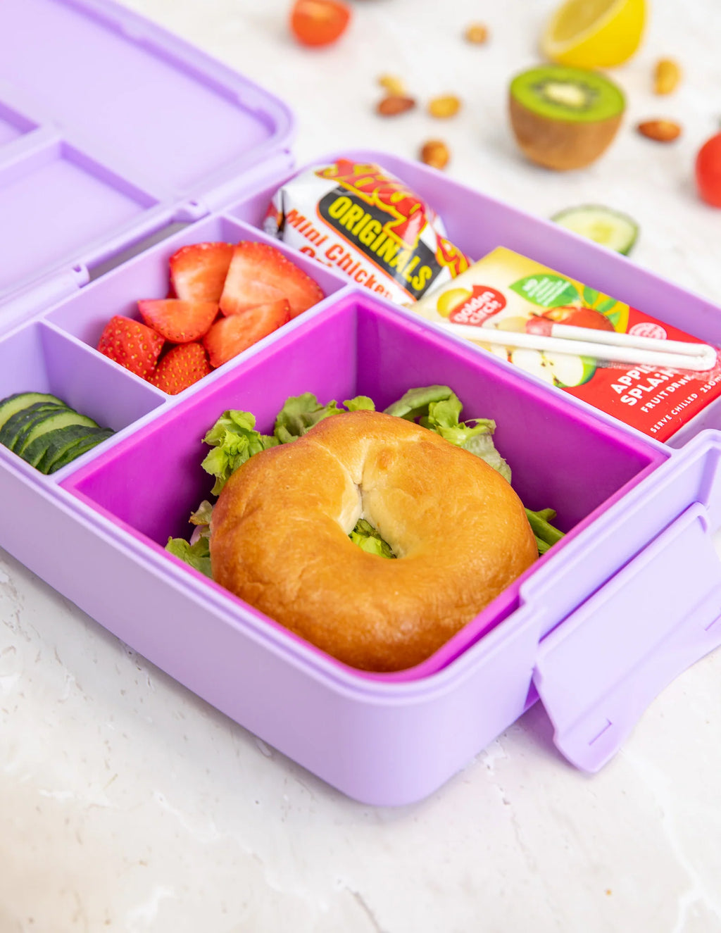 MontiiCo FEAST štvorcová silikónová tácka Fuchsia