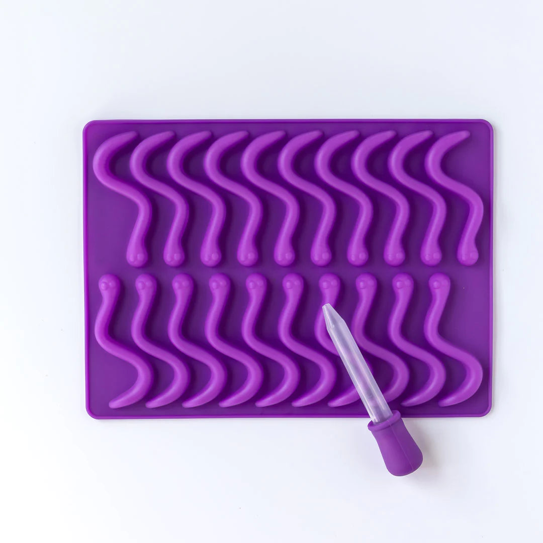 Silikónová forma na gumových hadíkov s pipetou fialová